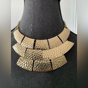 Elegant Statement Necklace